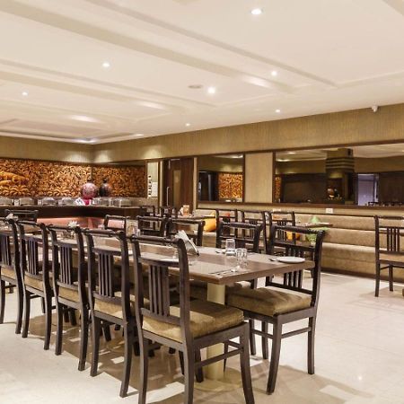 Hotel Rajwara Palace Jodhpur Джодхпур Экстерьер фото